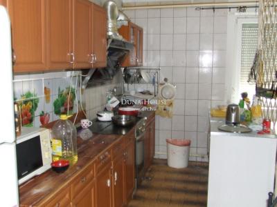 Eladó családi ház Esztergom