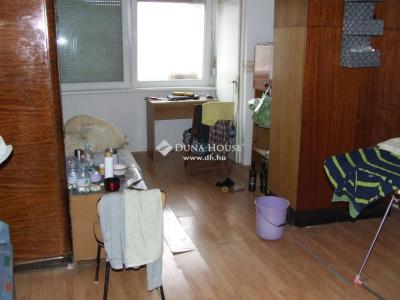 Eladó családi ház - 2500 Esztergom