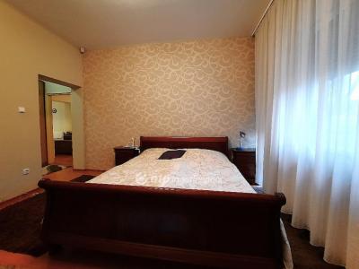 Eladó családi ház - 8600 Siófok