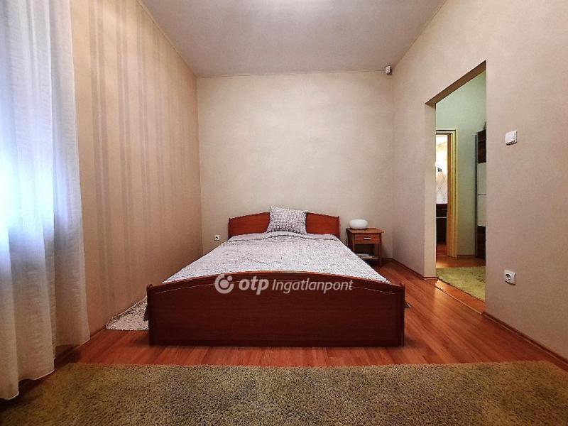 Eladó családi ház Siófok