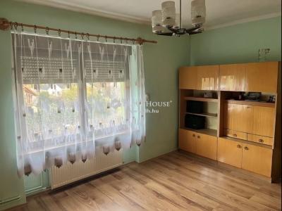 Eladó családi ház Pécs