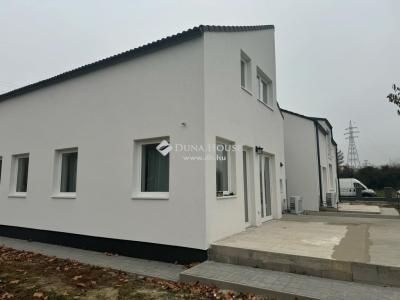 Eladó lakás Ráckeve