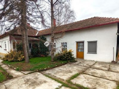 Eladó családi ház Békéscsaba
