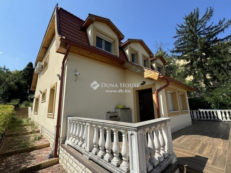 Eladó családi ház Budapest