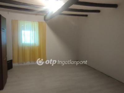 Eladó családi ház - 5430 Tiszaföldvár