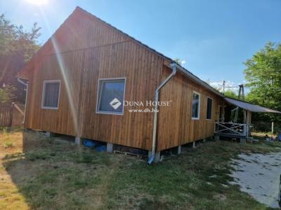 Eladó családi ház Nyáregyháza