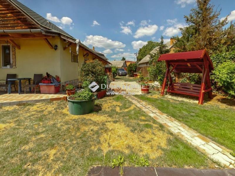 Eladó családi ház Mende