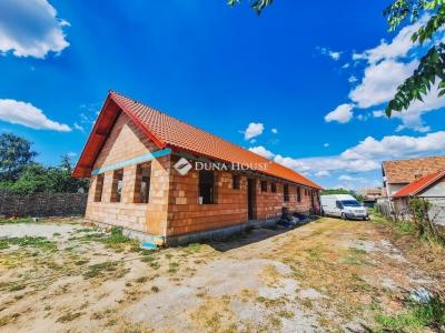 Eladó ikerház Monor