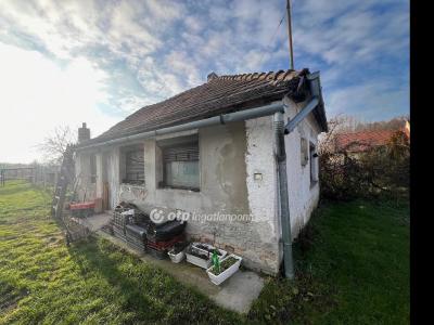 Eladó lakóövezeti telek Dunasziget