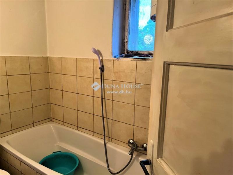 Eladó családi ház Bugyi