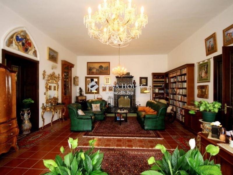 Eladó családi ház Pécs