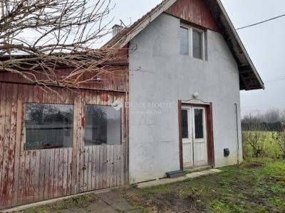 Eladó családi ház Békéscsaba