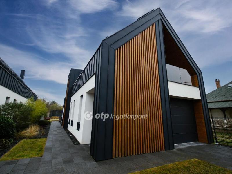 Eladó családi ház Velence