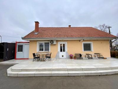 Eladó családi ház - 6400 Kiskunhalas