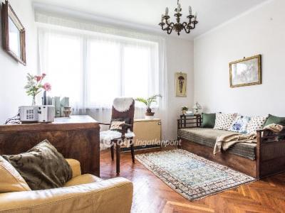 Eladó lakás Komló