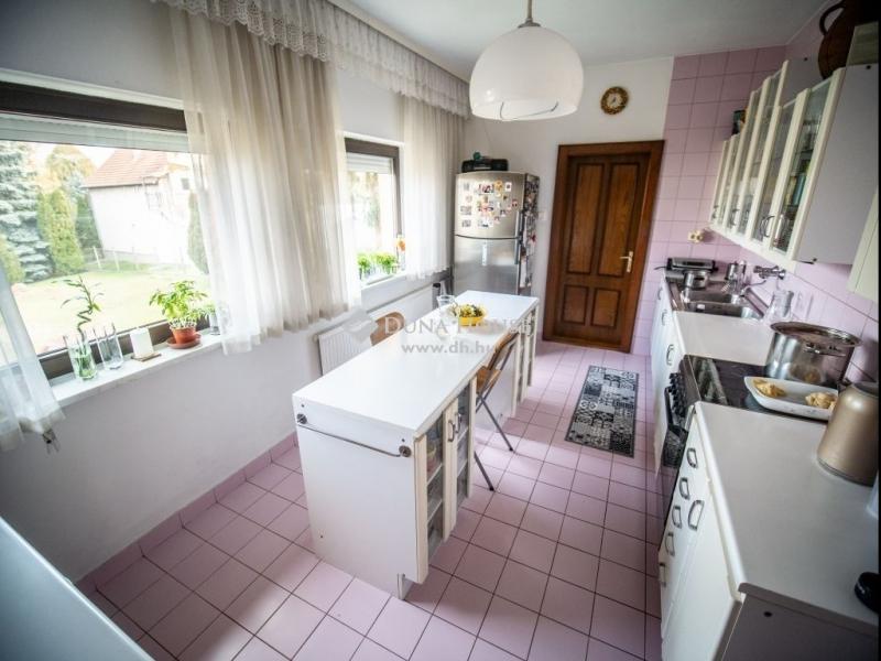 Eladó családi ház Budapest