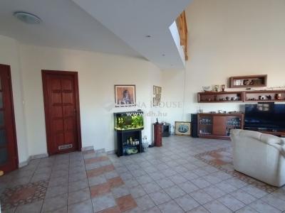 Eladó családi ház Budapest