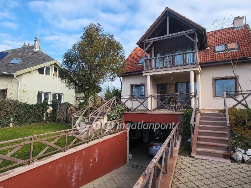 Eladó családi ház Budapest