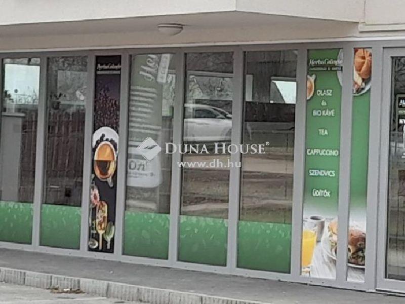 Eladó utcai bejáratú üzlethelység Debrecen
