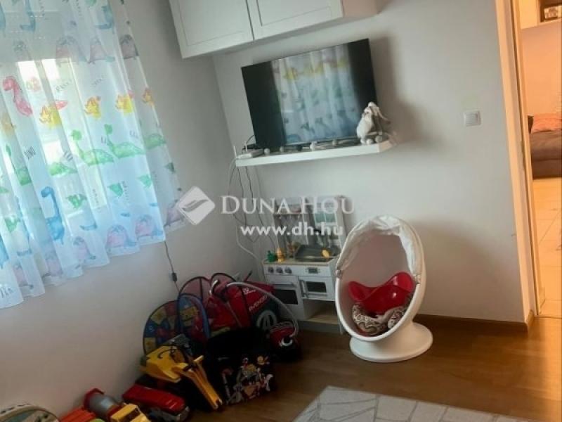 Eladó családi ház Esztergom