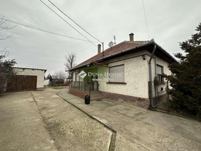 Eladó családi ház Albertirsa