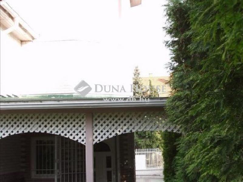 Eladó családi ház Budapest