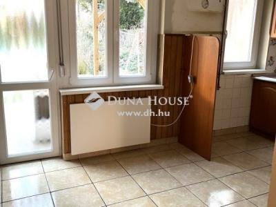 Eladó családi ház Esztergom
