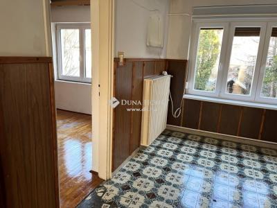 Eladó családi ház Esztergom