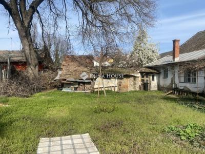 Eladó lakóövezeti telek Debrecen