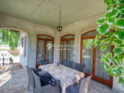 Eladó családi ház Monor