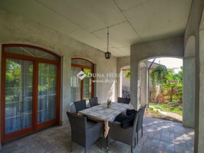 Eladó családi ház Monor