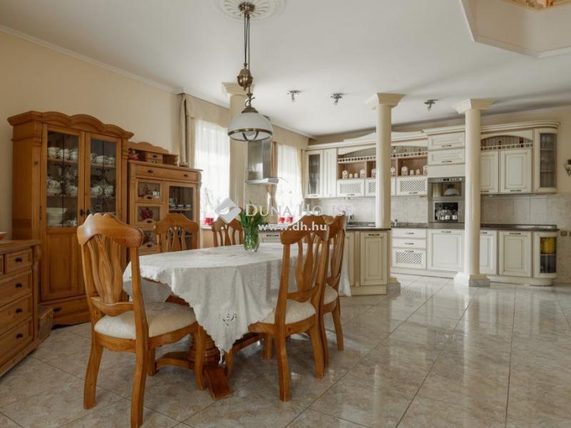 Eladó családi ház Debrecen