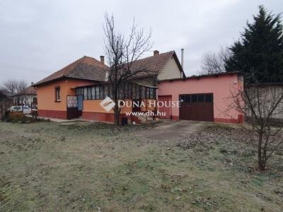 Eladó családi ház Tápiószecső