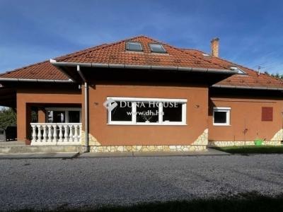 Eladó családi ház Görcsöny