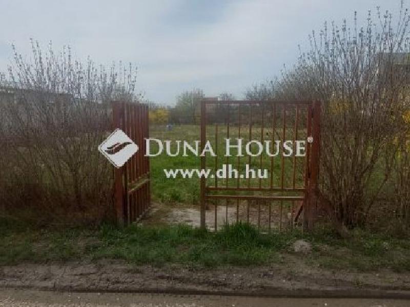 Eladó üdülőövezeti telek Szigetszentmiklós