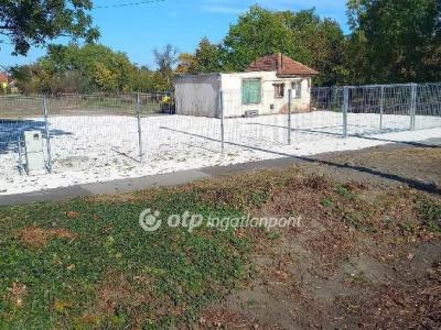 Eladó lakóövezeti telek Békéscsaba