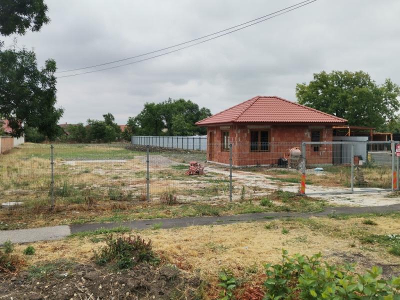 Eladó lakóövezeti telek Békéscsaba