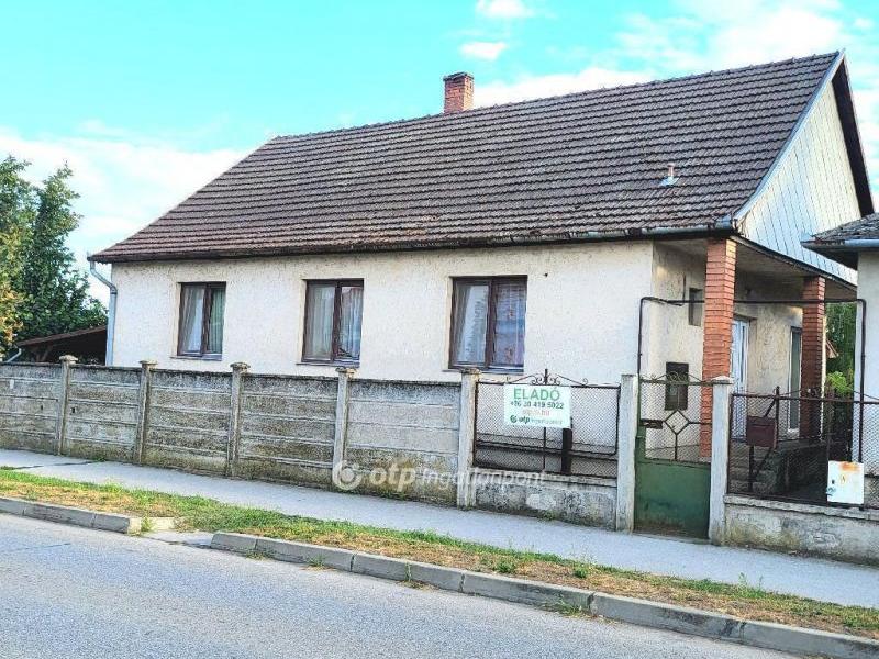 Eladó családi ház Mikepércs
