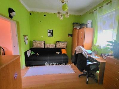 Eladó családi ház Mikepércs