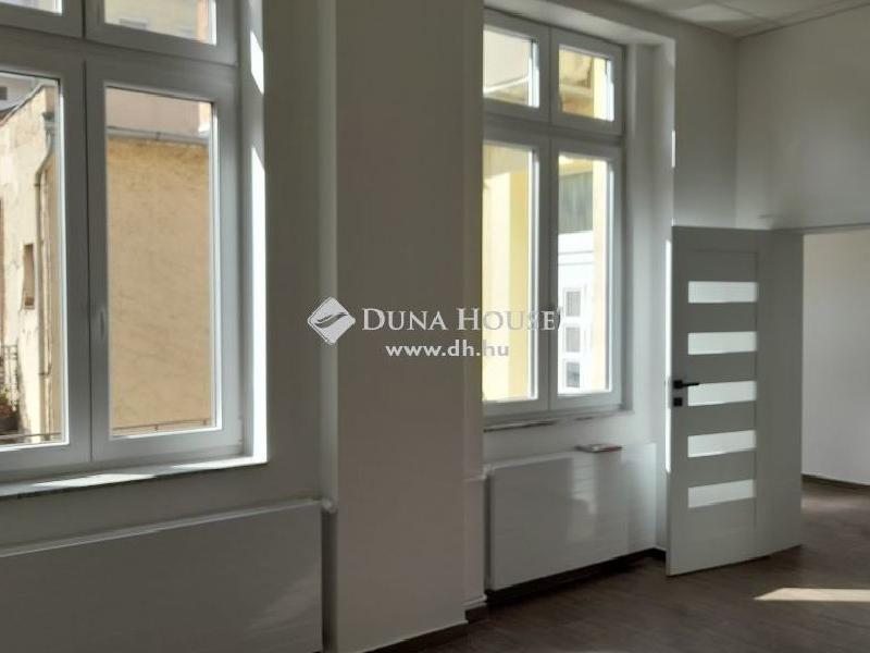 Eladó lakás Debrecen