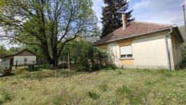 Eladó tanya Jászberény