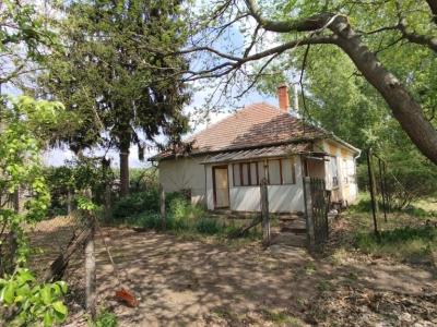 Eladó tanya Jászberény