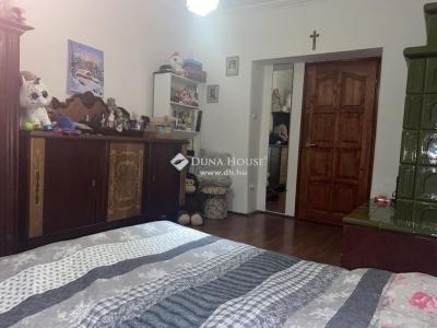 Eladó családi ház Kosd