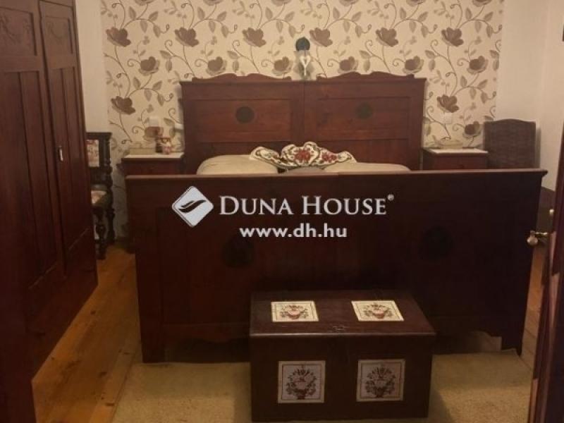 Eladó családi ház Kosd