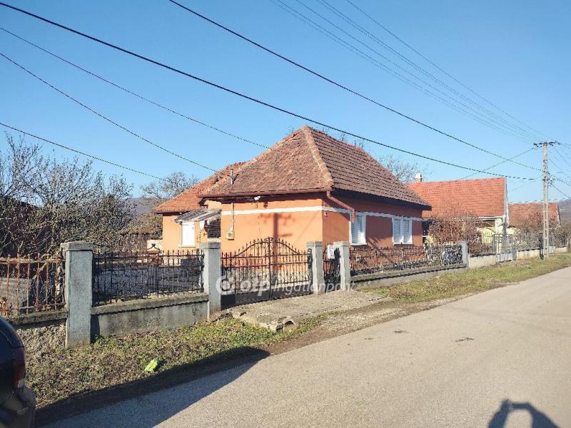 Eladó családi ház Sajókaza