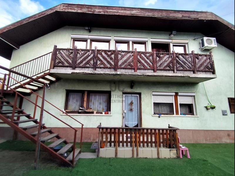 Eladó családi ház Budapest