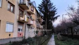 Eladó lakás Békés