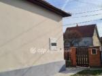 Eladó családi ház Újszász