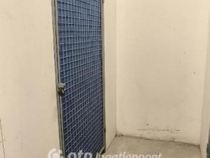 Eladó egyedi garázs Budapest