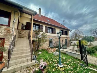 Eladó kastély Pécs